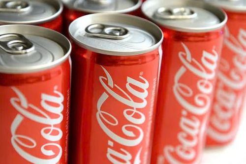 Coca-Cola thu hồi sản phẩm tại châu Âu do hóa chất Clorat vượt ngưỡng an toàn