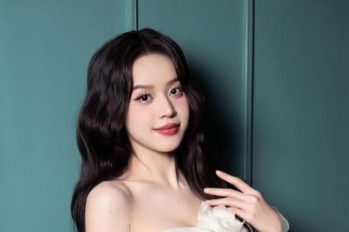 Hoa hậu Thanh Thủy có thêm mục tiêu cho năm Ất Tỵ: Giải thưởng Timeless Beauty