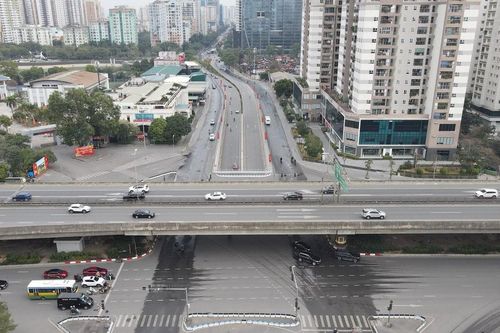 Hà Nội yên bình sáng mùng 1 Tết