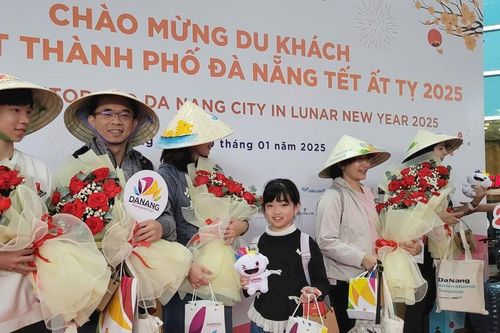 Gần 21.000 du khách thăm Đà Nẵng ngày đầu năm