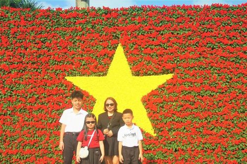 Du xuân đầu năm mới
