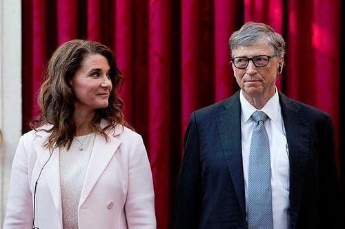 Tỷ phú Bill Gates hối tiếc vì ly hôn vợ