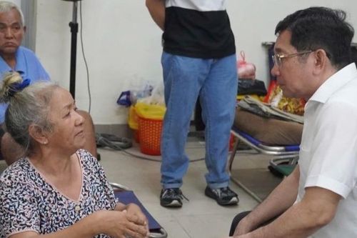 Lãnh đạo Thành phố Hồ Chí Minh thăm hỏi gia đình các nạn nhân gặp hỏa hoạn