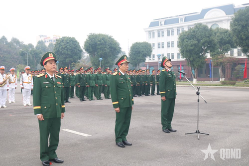 Bộ tư lệnh Quân khu 4 chào cờ đầu Xuân Ất Tỵ 2025