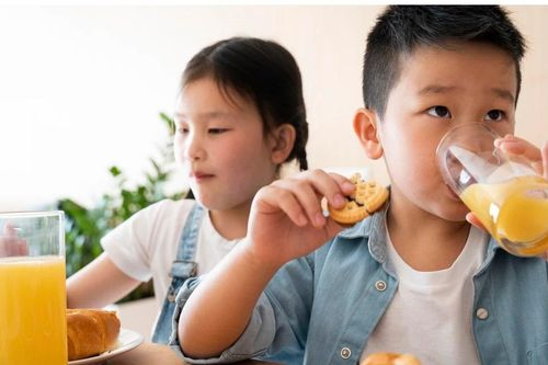 Bảo đảm đủ chất, đúng bữa