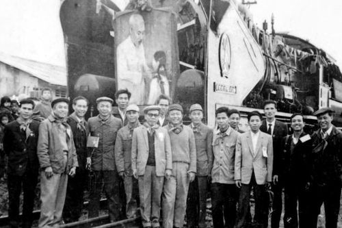 95 mùa xuân, ơn Đảng, ơn Bác Hồ!