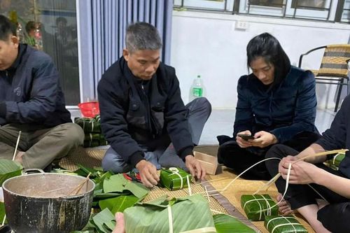 Người trẻ tô thêm sắc màu sáng tạo cho bức tranh Tết cổ truyền