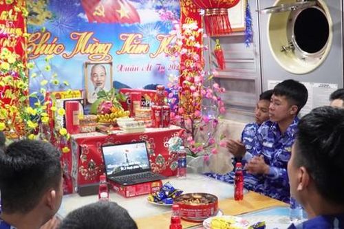 Đón giao thừa giữa trùng khơi