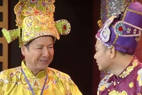 Loạt phát ngôn châm biếm gây bão của Táo Quân 2025