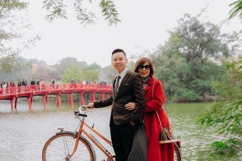 Cách người Hà Nội tận hưởng không khí ngày đầu năm mới
