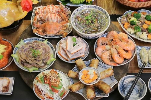 Mâm cỗ cúng hóa vàng tết Ất Tỵ 2025 đầy đủ, chuẩn phong tục truyền thống