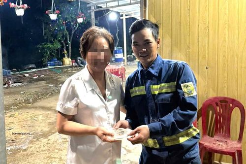 Niềm vui đêm giao thừa, tìm lại nhẫn kim cương hơn 1 tỷ trong bãi rác ở Đà Nẵng