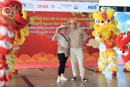 531 du khách Châu Âu du Xuân tại Nha Trang - Khánh Hòa