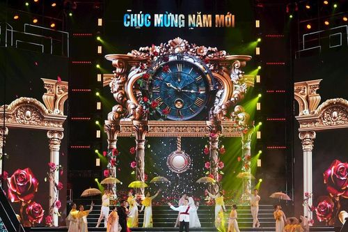 Rực rỡ chương trình nghệ thuật chào Xuân Ất Tỵ 2025 tại Quảng trường Hồ Chí Minh