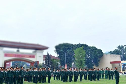 Bộ Chỉ huy Quân sự tỉnh Nghệ An chào cờ đầu năm mới