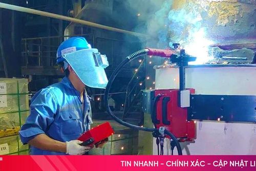 Tết không nghỉ ở Khu kinh tế Vũng Áng