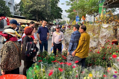 TP Hồ Chí Minh: Tặng 9.500 chậu hoa Tết cho những gia đình khó khăn