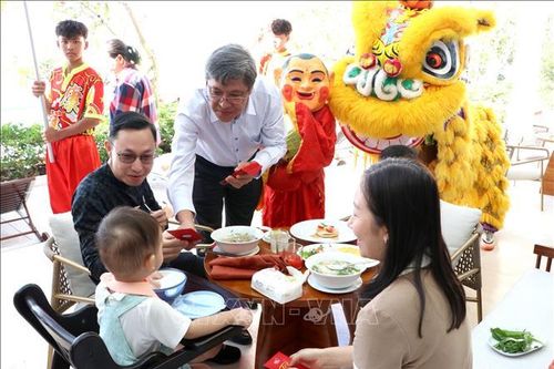 Chào đón du khách đến Bình Thuận ngày đầu xuân Ất Tỵ