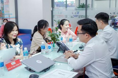 Tăng thế mạnh với ngành Quản trị kinh doanh UEF: Chọn ngành, đăng ký xét học bổng sớm