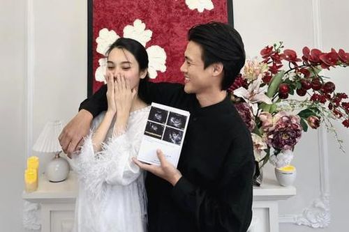 Quỳnh Lương thông báo tin vui với bạn trai thiếu gia vào chiều Mùng 1 Tết