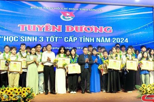 Khơi dậy khát vọng cống hiến cho quê hương, đất nước