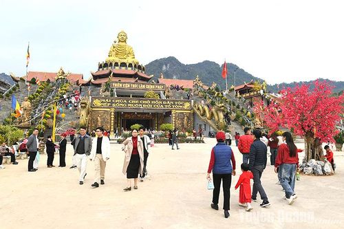 Đi lễ đầu năm