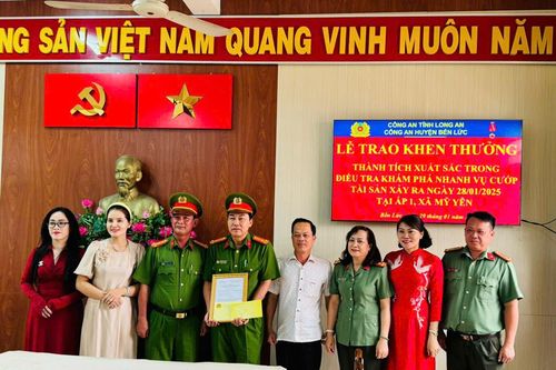 Phá án nhanh, Công an huyện Bến Lức được thưởng nóng ngày đầu năm