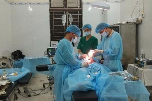 Bệnh xá đảo Sinh Tồn phẫu thuật cấp cứu ngư dân trong đêm mùng 1 Tết Ất Tỵ