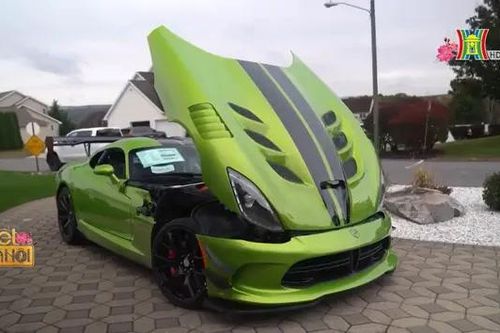 Cận cảnh xe 'rắn hổ mang' Dodge Viper phiên bản đặc biệt