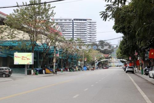 Thành phố bình yên ngày mùng 1 Tết