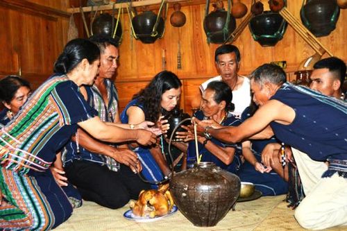 Một lần say men rượu cần...