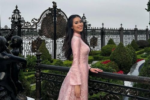Choáng ngợp với góc check-in ngày Tết của rich kid Tiên Nguyễn