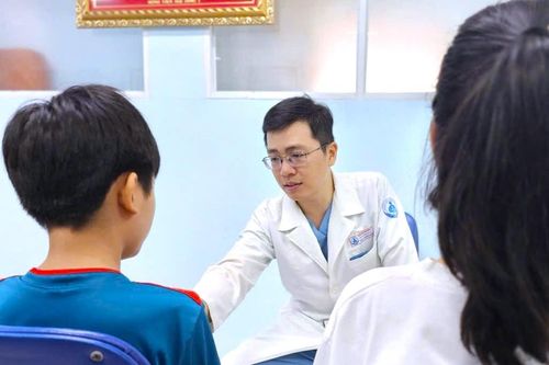 Nhịp tim hồi sinh sau ca phẫu thuật đặc biệt của bác sĩ TP.HCM