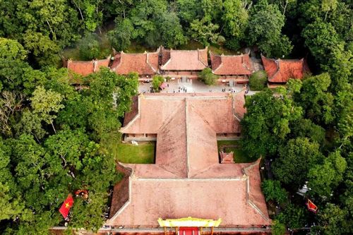 Chính điện dát vàng ở di tích Lam Kinh