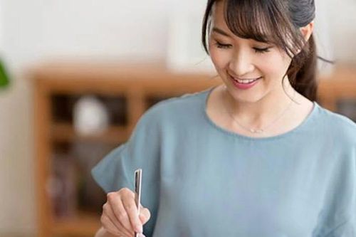 Ăn không đúng giờ hại sức khỏe thế nào?