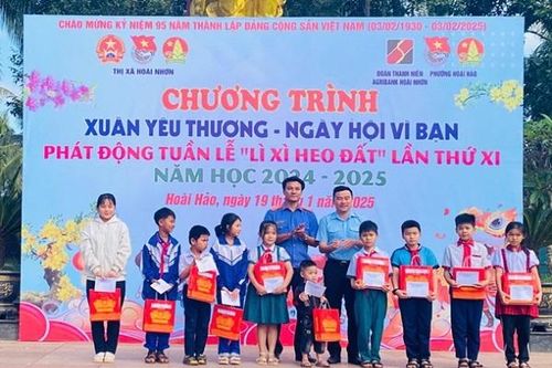 Ấm áp nghĩa tình của ngành KSND các tỉnh miền Trung với gia đình chính sách, học sinh nghèo