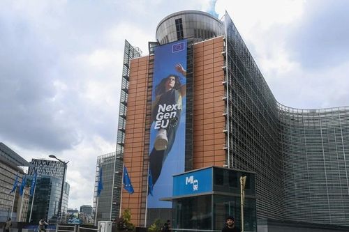 EU tăng cường sức mạnh phòng thủ với gói đầu tư hơn 1 tỷ USD