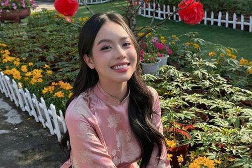 Hoa hậu Thanh Thủy khoe em gái 'xinh như thiên thần' dịp Tết