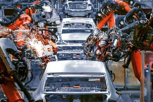Thuế quan và áp lực thương mại cho ngành ô tô toàn cầu năm 2025