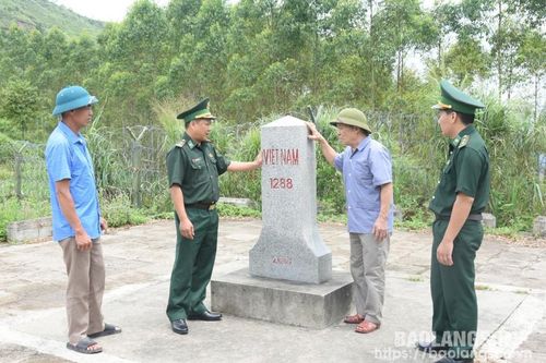 Ấm tình quân, dân nơi biên giới