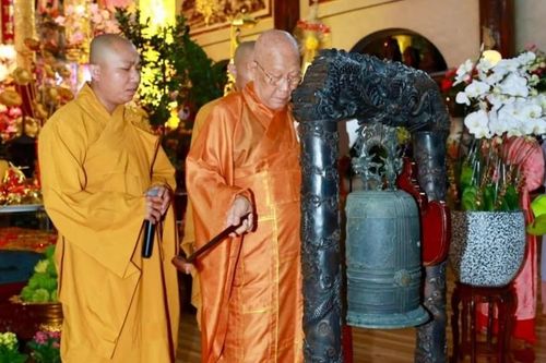 Không khí Tết cổ truyền Ất Tỵ tại các tự viện