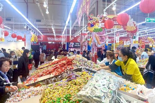 Thị trường ngày Mùng 1 Tết: Giá cả không có biến động