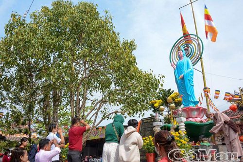 Lễ chùa đầu năm