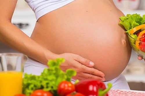 Bà bầu ăn Tết cần chú ý những gì?
