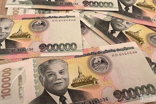 Lào đưa ra thêm biện pháp củng cố giá trị đồng nội tệ