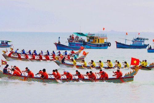 Ninh Thuận tổ chức Lễ hội đua thuyền rồng mừng Xuân Ất Tỵ 2025