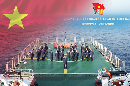 Thiêng liêng, tự hào Lễ chào cờ giữa Ấn Độ Dương