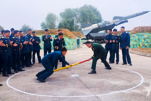 Trung đoàn 236 duy trì SSCĐ cao, an toàn dịp Tết