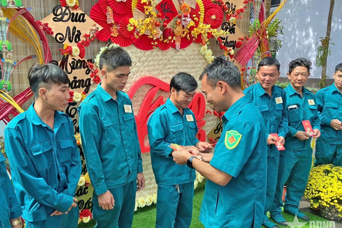 'Sao vuông' Thủ Dầu Một vui Tết rộn ràng