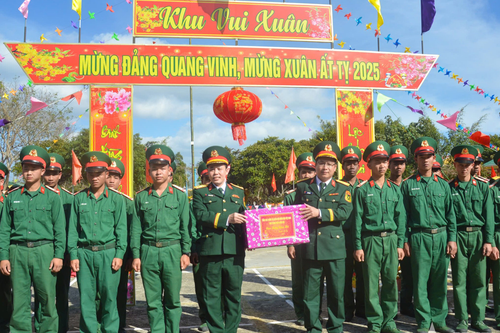 Nhiều hoạt động ý nghĩa của thanh niên Quân đội dịp Tết Nguyên đán